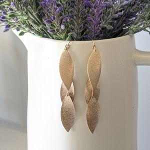 Gold color Boho leaf dangle fashion earings